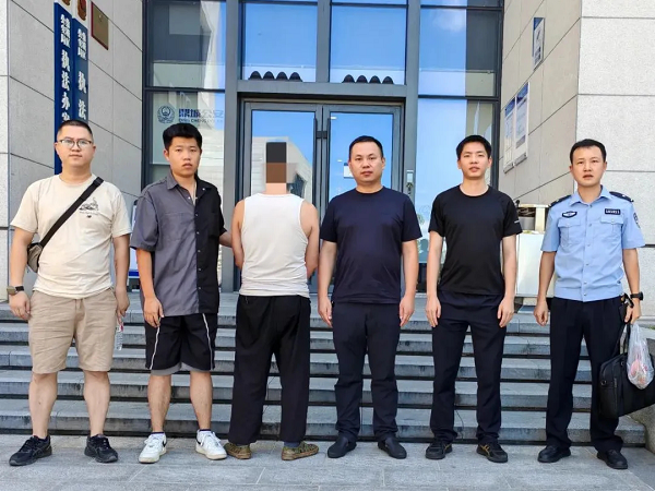 图片2.png 图片2.png